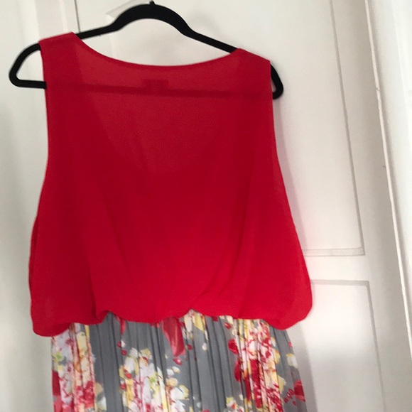 MAGIC Red Floral Sleeveless Pleated Dress Size 3X - Picture 4 of 9